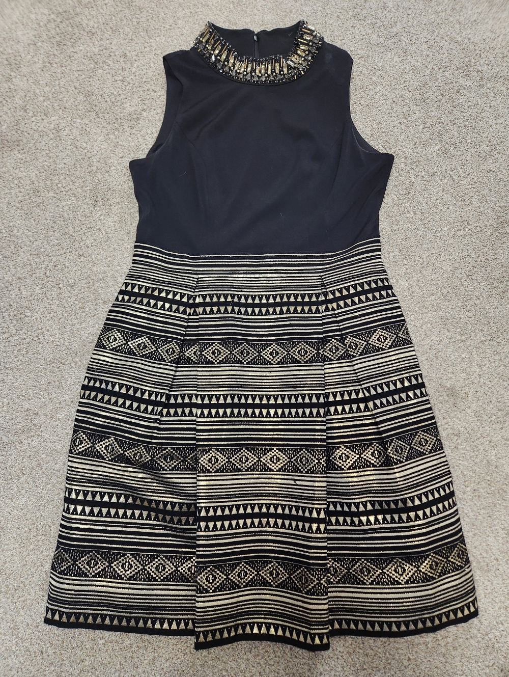 Vince Camuto Sleeveless Black and Gold Patterned Fit-and-Flare Dress Size 10